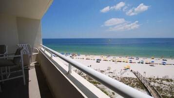 Premier Condo, 1 Bedroom | Balcony