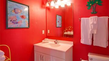 Condo, 2 Bedrooms | Bathroom | Shower, hair dryer, towels
