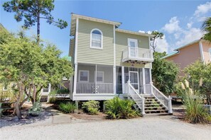 Condo, 3 Bedrooms | 1 bedroom, individually decorated, individually furnished, free WiFi - Purple Parrot Village (Pensacola)