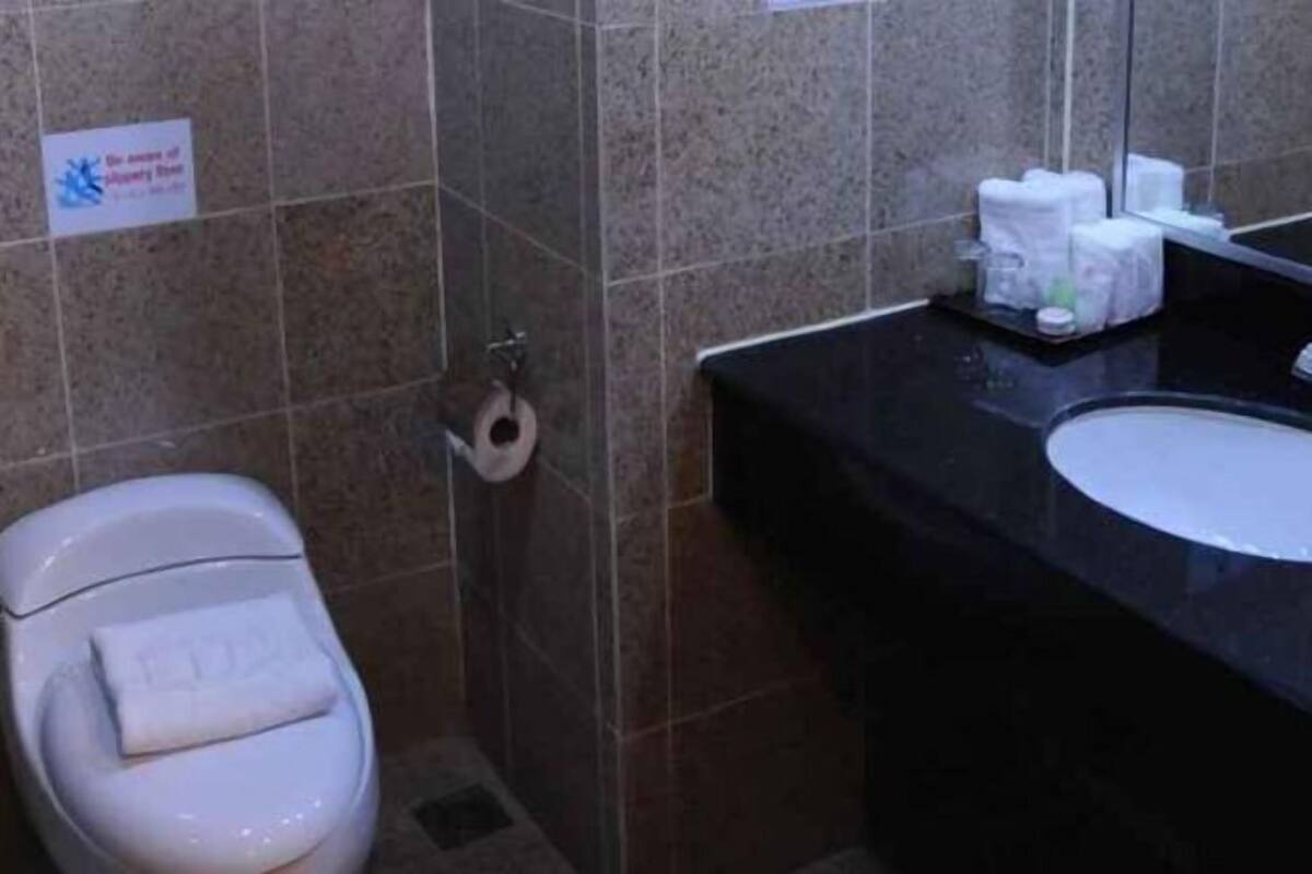 Salle de bain | Douche, articles de toilette gratuits, sèche-cheveux