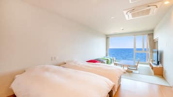 Premium bedding, in-room safe, desk, blackout curtains