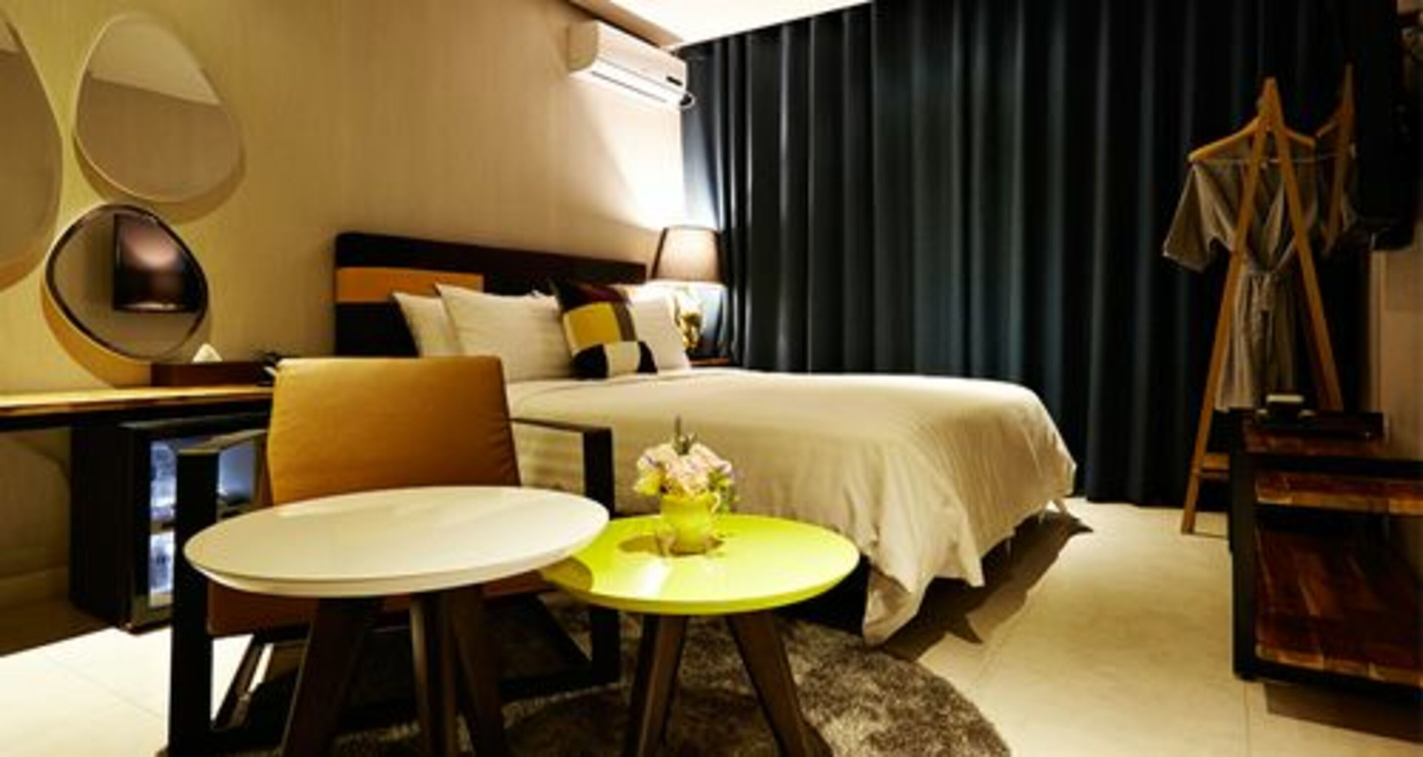 standard double room | premium bedding, minibar, free wifi, bed sheets