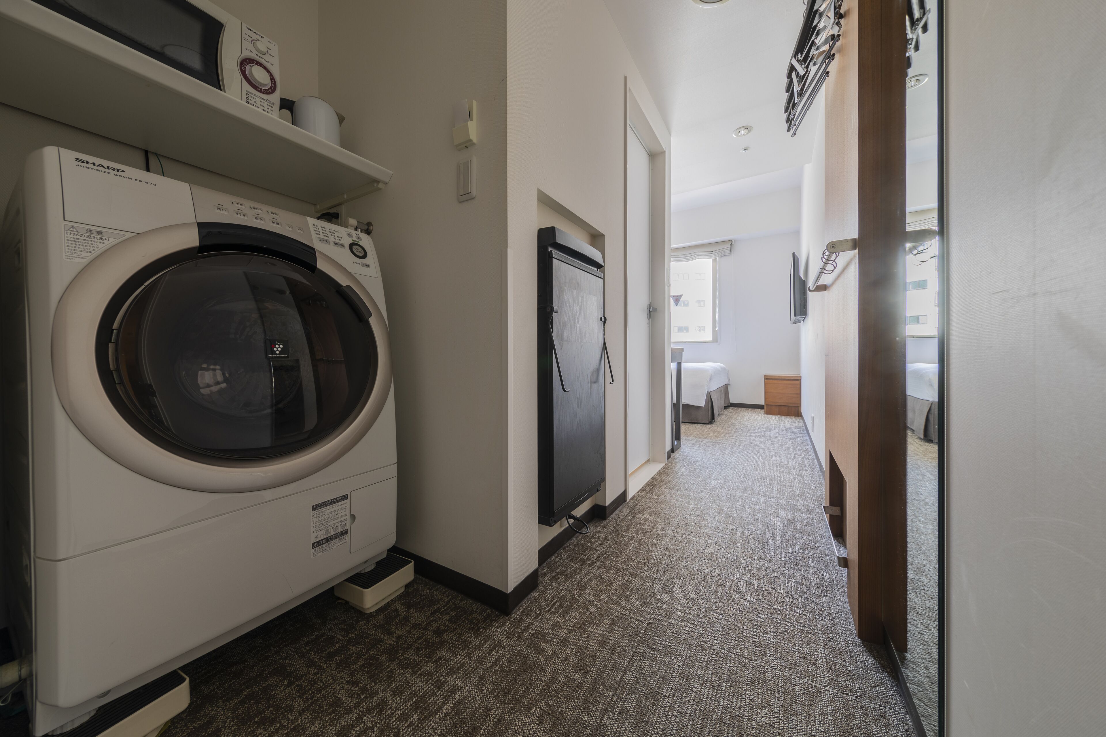 comfort single room, non smoking | 1 bedroom, in-room safe, desk, laptop workspace