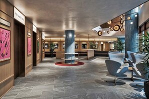 Lobby - Tokyu Stay Shinjuku (Tokyo)