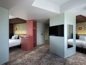 In-room safe, iron/ironing board, free WiFi, bed sheets - Tokyu Stay Shinjuku (Tokyo)