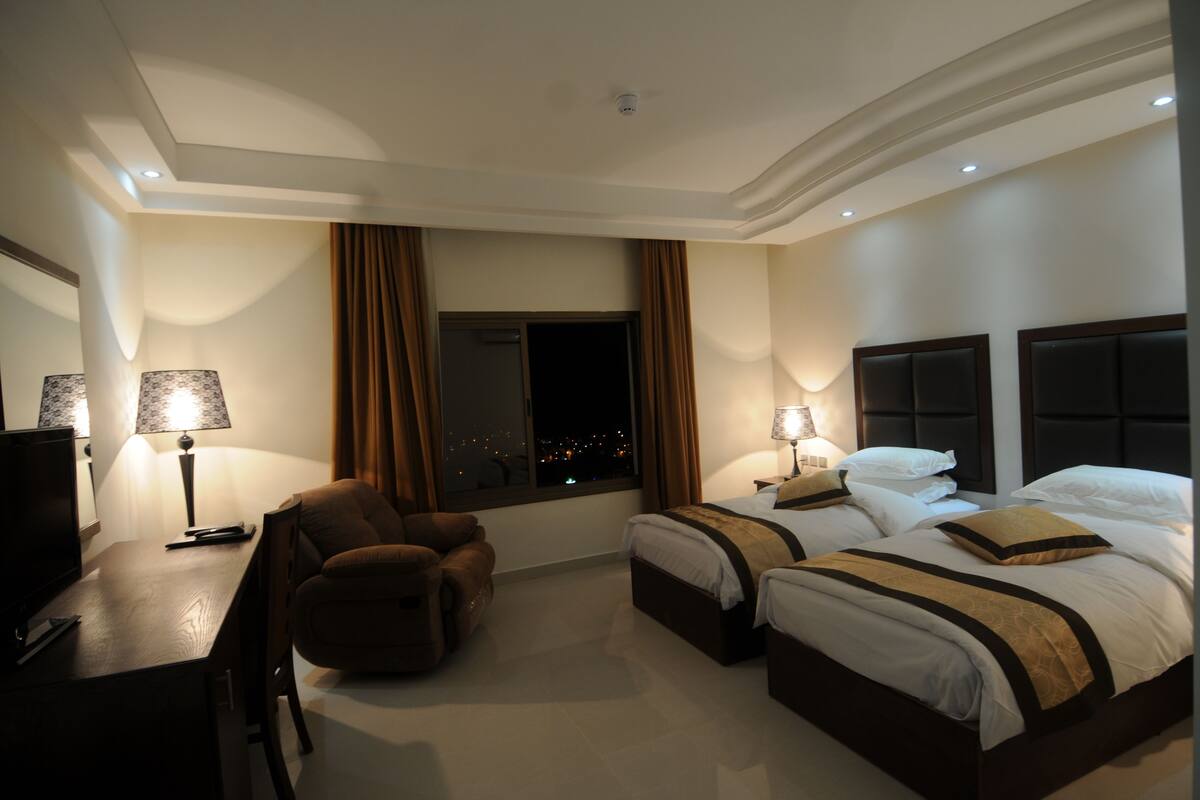 Double or Twin Room, Mountain View