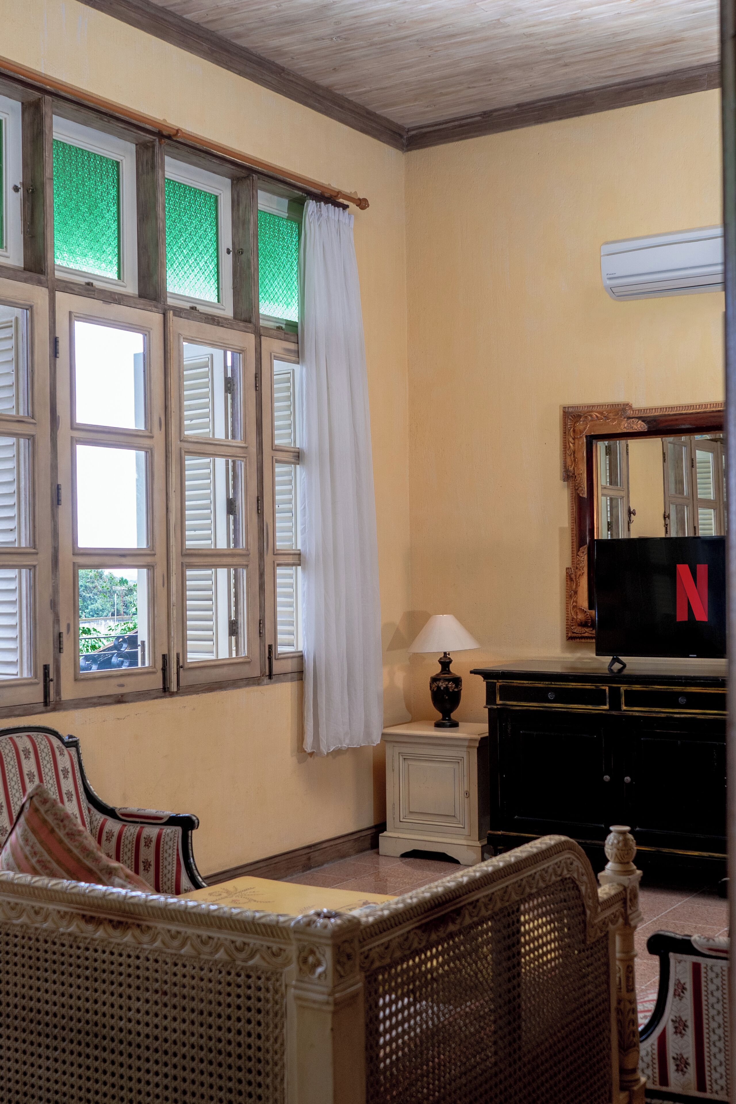 suite | room amenity