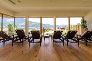 Sauna, steam room, hot stone massages, prenatal massages