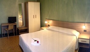 Double Room | Free cots/infant beds, free WiFi