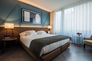 Hochwertige Bettwaren, Daunenbettdecken, Minibar, Zimmersafe