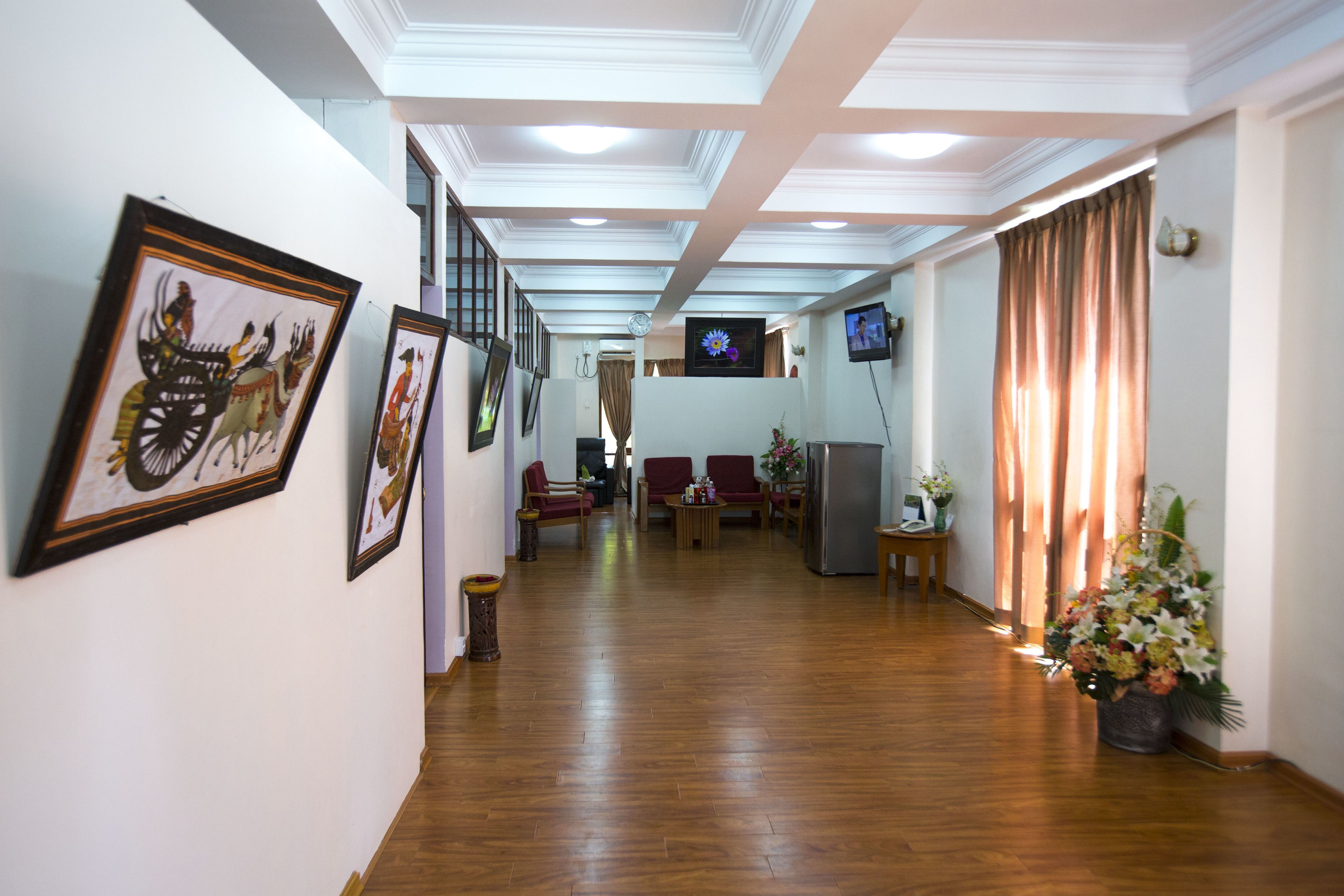 body treatments, aromatherapy, thai massages, body scrubs, reflexology