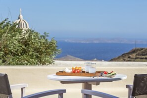 Balcony view - Crossroads Inn (Tinos)