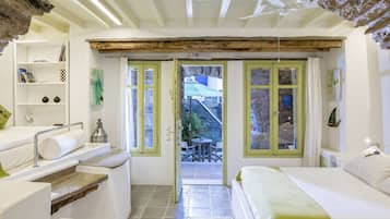 Traditional-Studio (Grape Press)