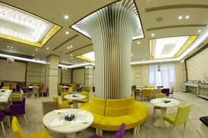 Breakfast area - Golden Palace Hotel Resort and SPA (Tsaghkadzor)