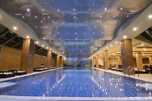 Indoor pool - Golden Palace Hotel Resort and SPA (Tsaghkadzor)