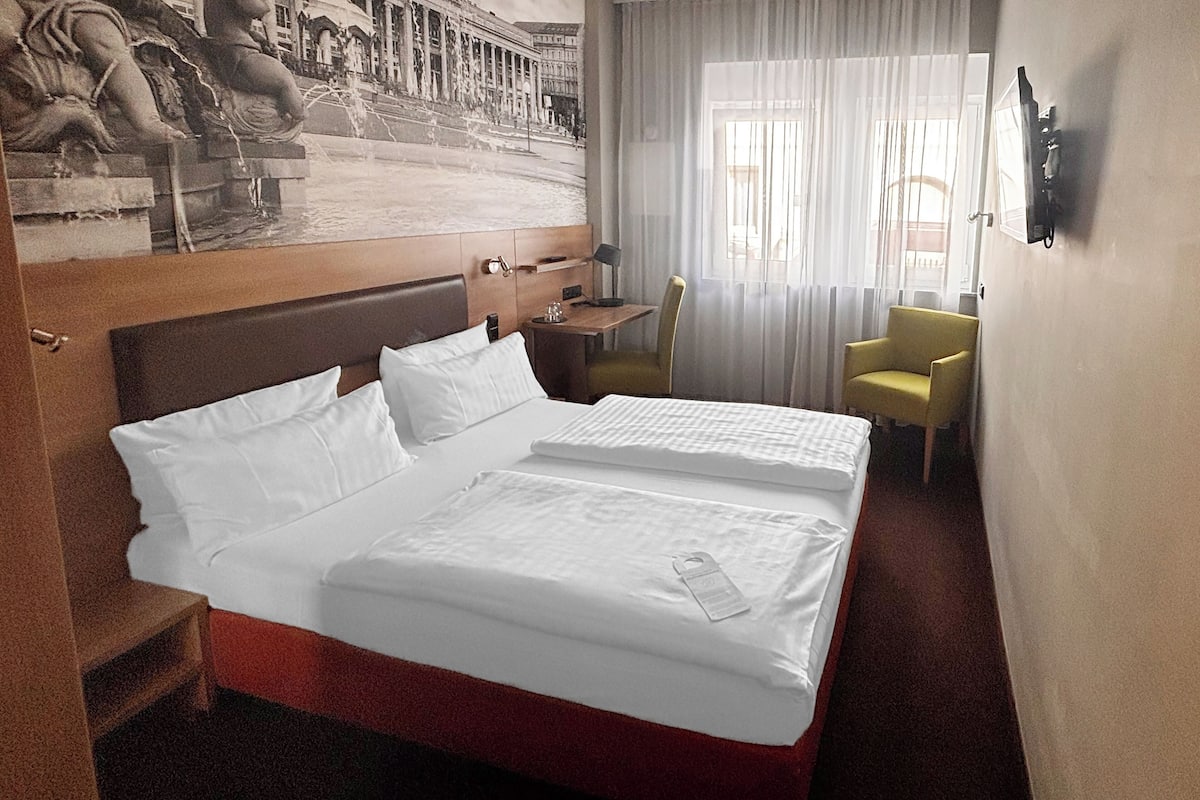 Superior Double Room | Desk, soundproofing, free WiFi, bed sheets