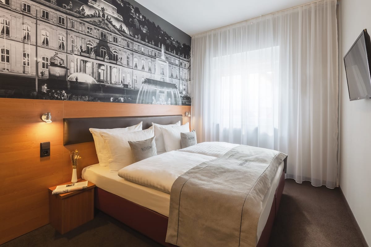 Chambre Standard Double ou avec lits jumeaux, 1 lit double ou 2 lits jumeaux | Bureau, chambres insonorisées, Wi-Fi gratuit, draps fournis