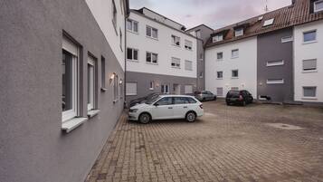 Parken ohne Service (20 EUR pro Tag)