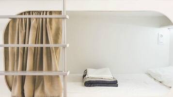 Soundproofing, free WiFi