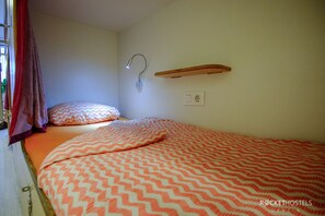 Shared Dormitory, Shared Bathroom (16 pax)