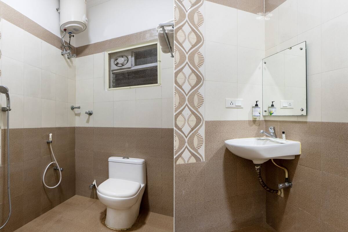 standard double or twin room | premium bedding, in-room safe, desk, iron/ironing board