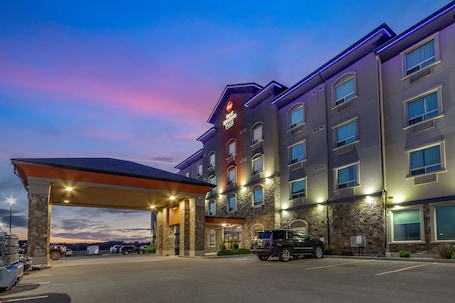 Exterior. Best Western Plus Drayton Valley
