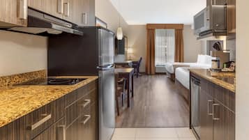 Standard Room, 2 Queen Beds, Non Smoking, Kitchenette (Walk-in Shower;Pet Friendly)
