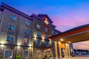 Exterior - Best Western Plus Drayton Valley (Drayton Valley)
