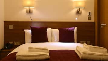 Double Room | In-room safe, desk, iron/ironing board, free cribs/infant beds