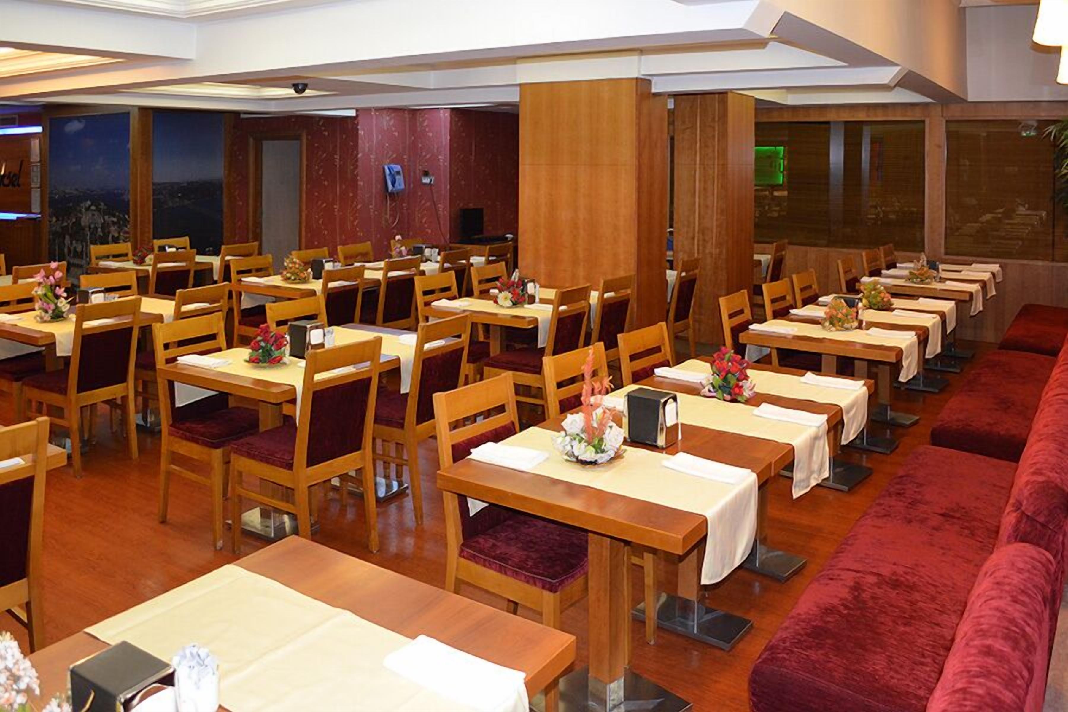 Desayuno buffet incluido todos los días