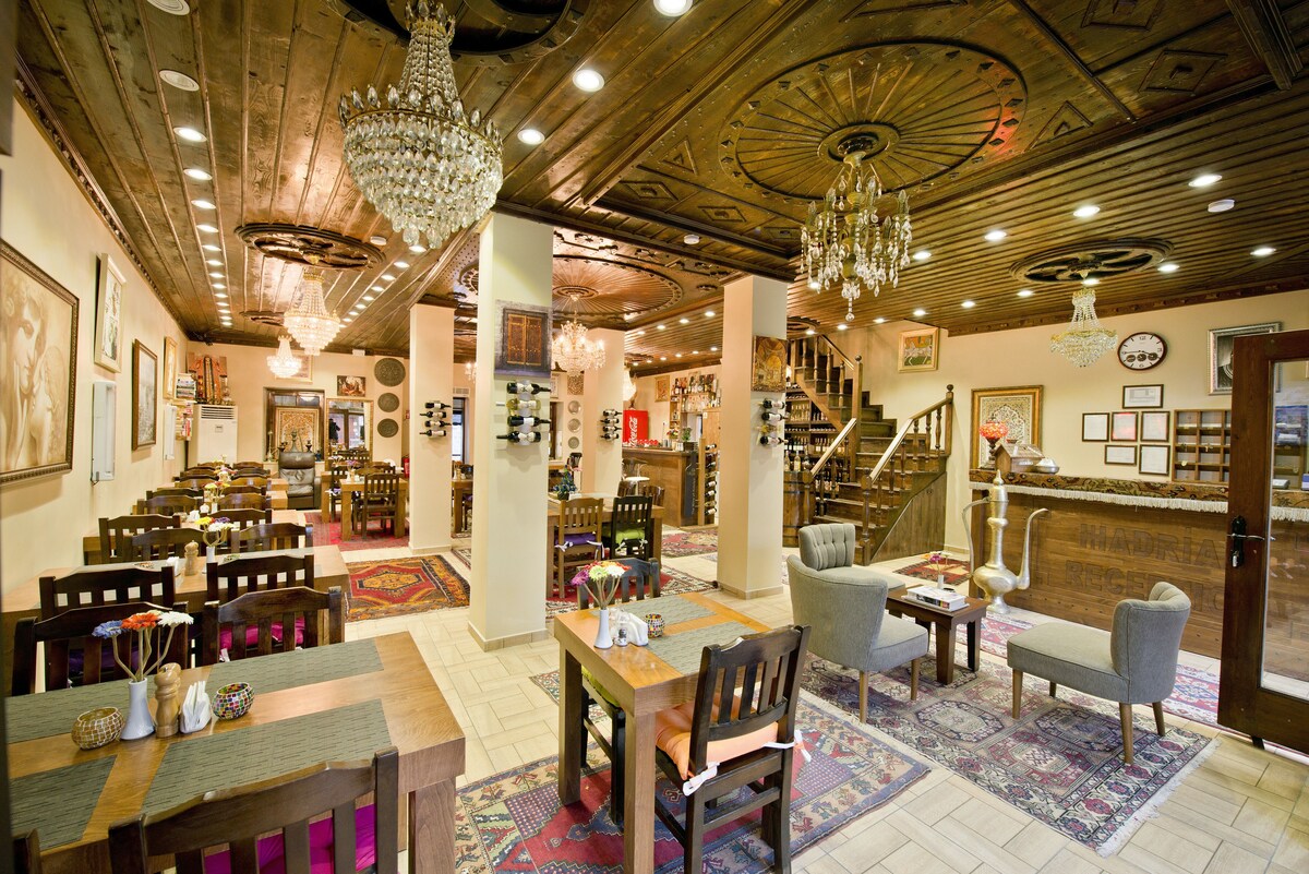 Hadrian Gate Hotel Kaleiçi Vip Transfer