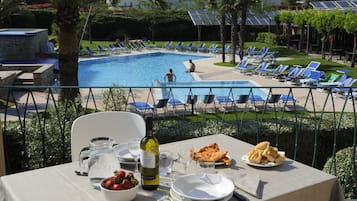 Seasonal outdoor pool