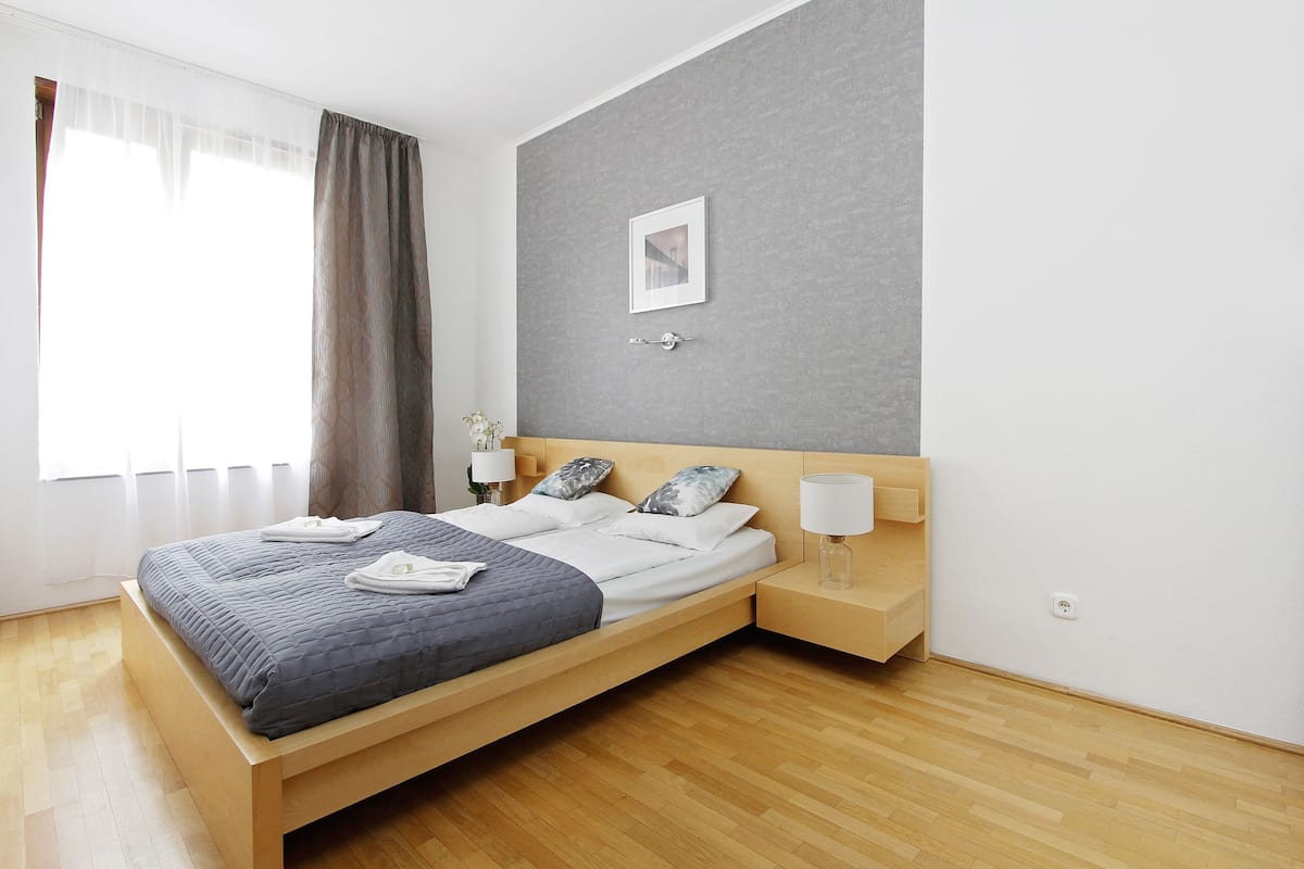 1 bedroom, premium bedding, in-room safe, individually decorated