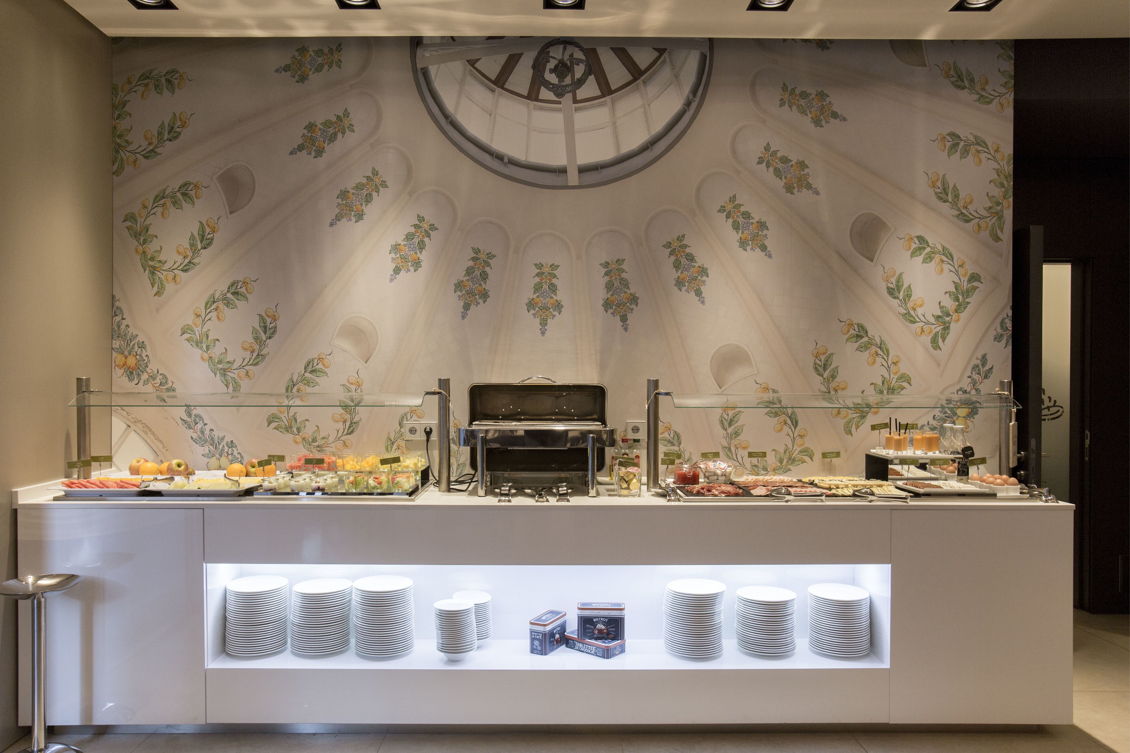 daily buffet breakfast (eur 13.20 per person)