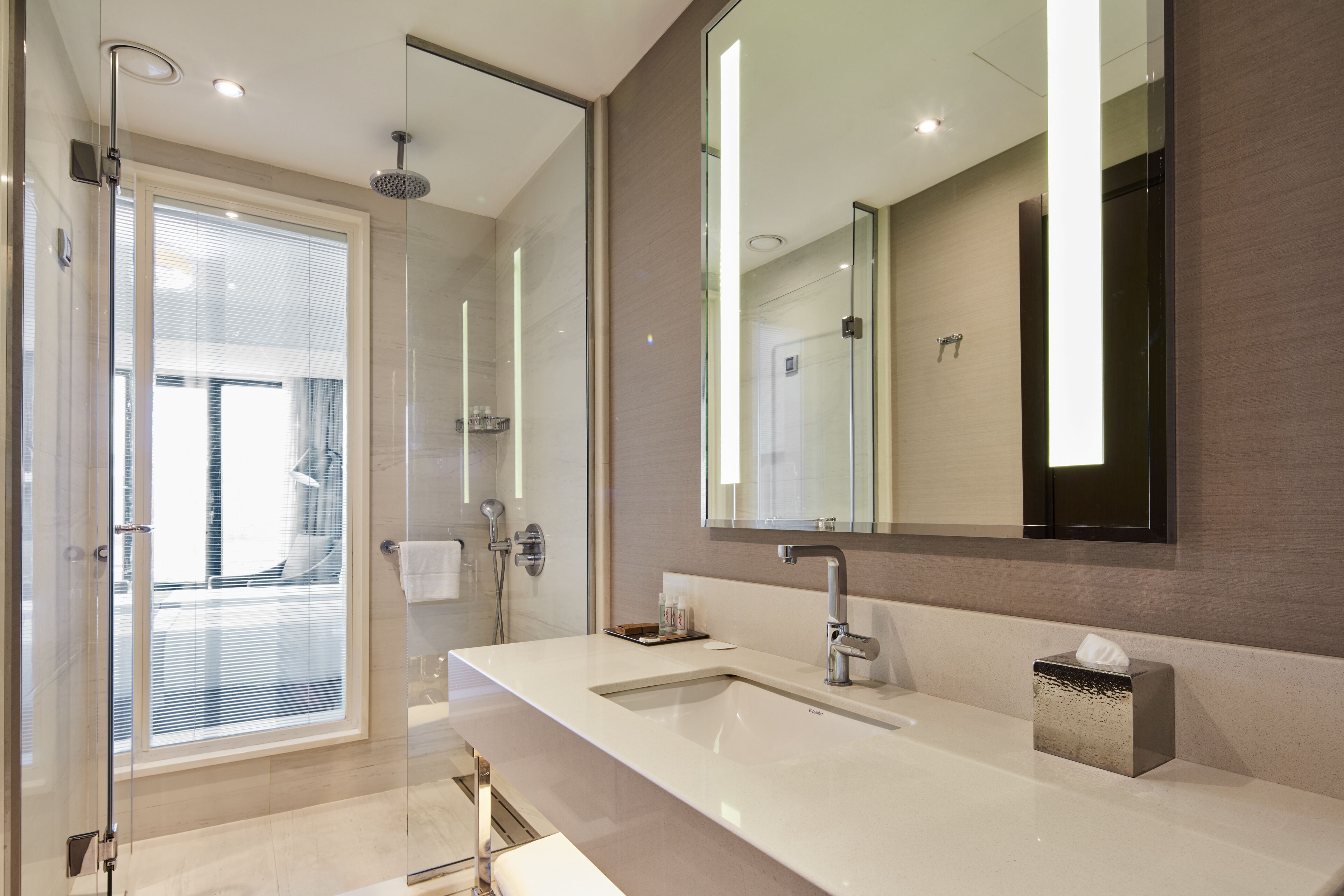 deluxe room, 1 king bed, sea view | bathroom | shower, rainfall showerhead, eco-friendly toiletries, hair dryer