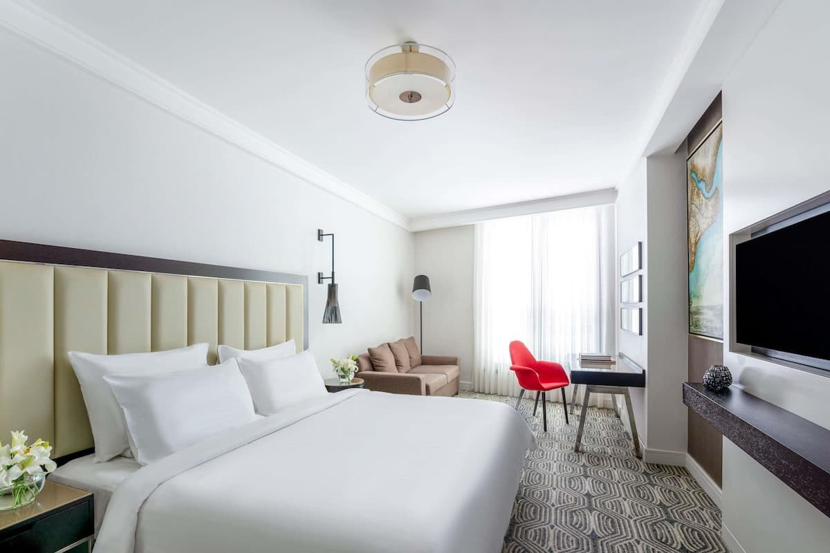 1 phòng ngủ, minibar, két bảo mật tại phòng, bàn