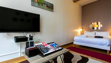 Apartment | Premium bedding, minibar, blackout curtains, soundproofing