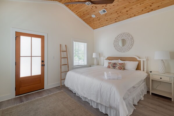 Triple Room | 1 bedroom, individually decorated, individually furnished - The Quarters on Spring (Charleston)