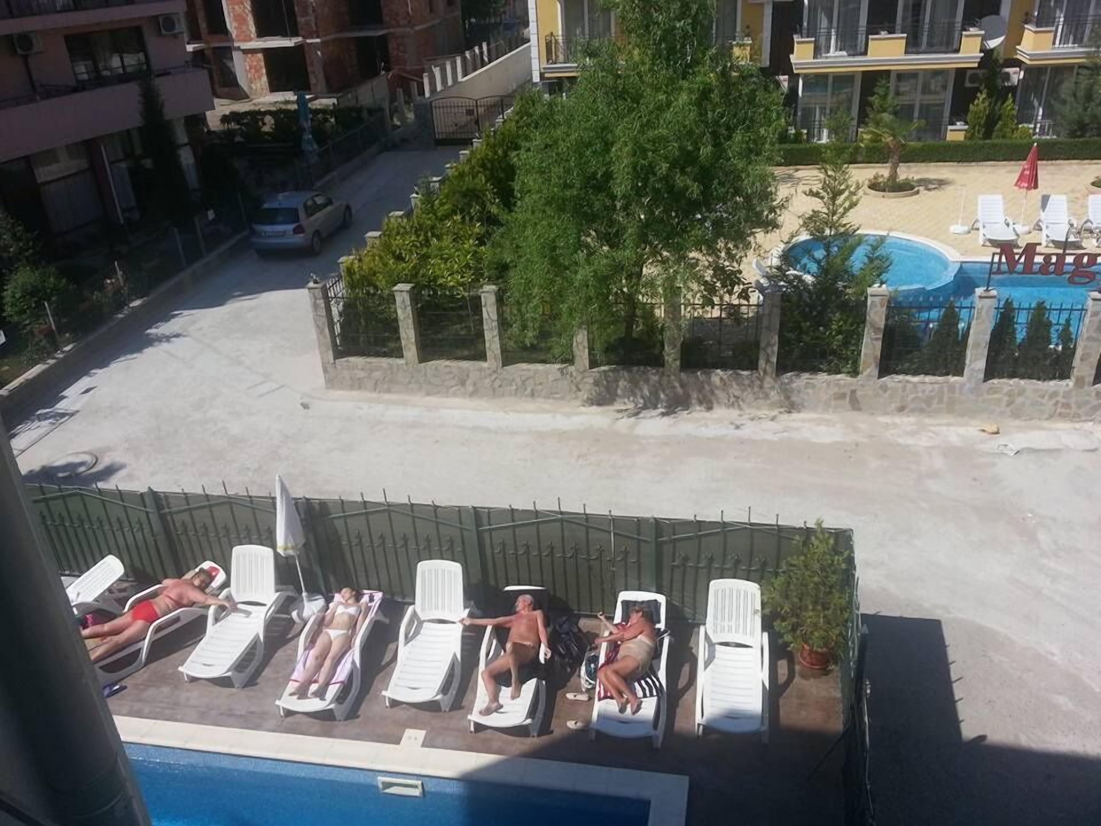 seasonal outdoor pool, free pool cabanas, pool umbrellas