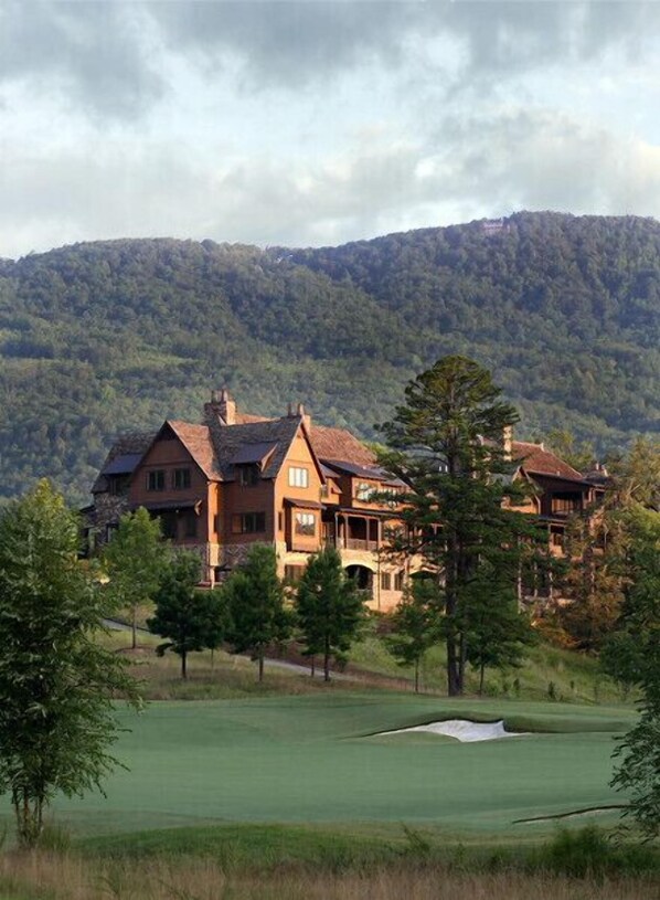 Mountain view - Bright's Creek Lodge (Mill Spring)