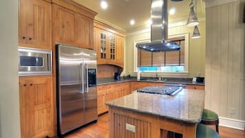 Apartment, 2 Bedrooms, Kitchen (LLR 2 Bedroom Apartment- Pet Friendly) | Private kitchen | Fridge, coffee/tea maker