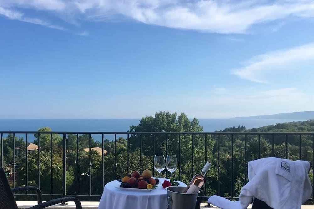 White Rock Castle Suite Hotel & SPA