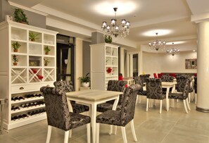 Dining - White Rock Castle Suite Hotel & SPA (Balchik)