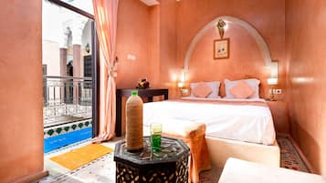 1 bedroom, premium bedding, pillowtop beds, individually decorated