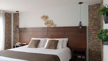 Rom – premium | Sengetøy av topp kvalitet, minibar, safe på rommet og skrivebord