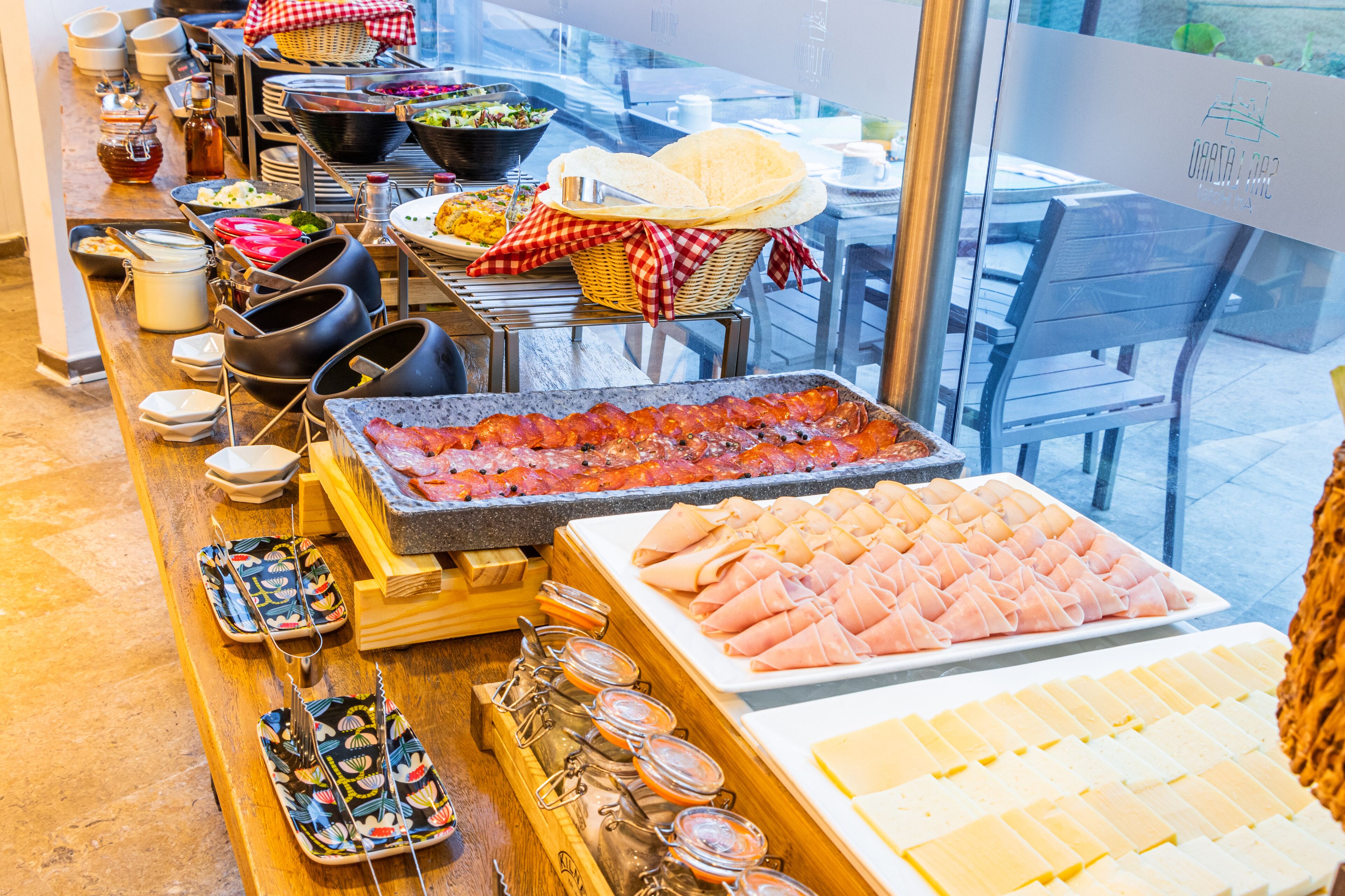 Free daily buffet breakfast