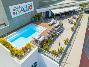 Sundeck