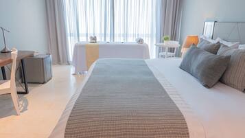 Luxury Double Room, 1 King Bed | Premium bedding, minibar, in-room safe, desk