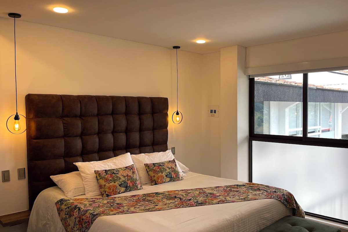 Standard-Doppelzimmer | 15 Schlafzimmer, italienische Bettbezüge von Frette