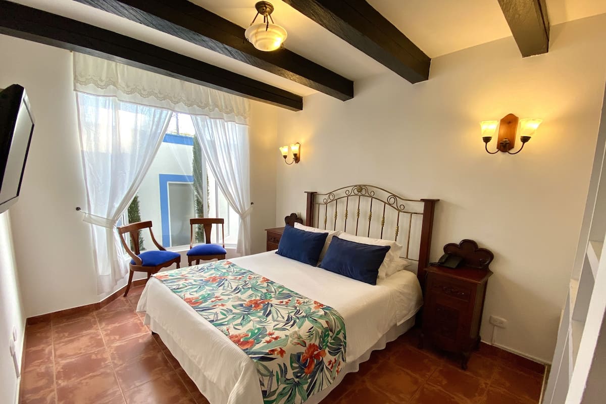 Standardzimmer | 15 Schlafzimmer, italienische Bettbezüge von Frette